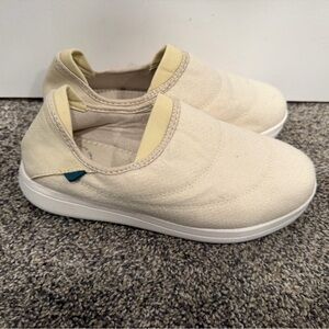 Vessi Sunday Cream Slip-On Sneakers size 5